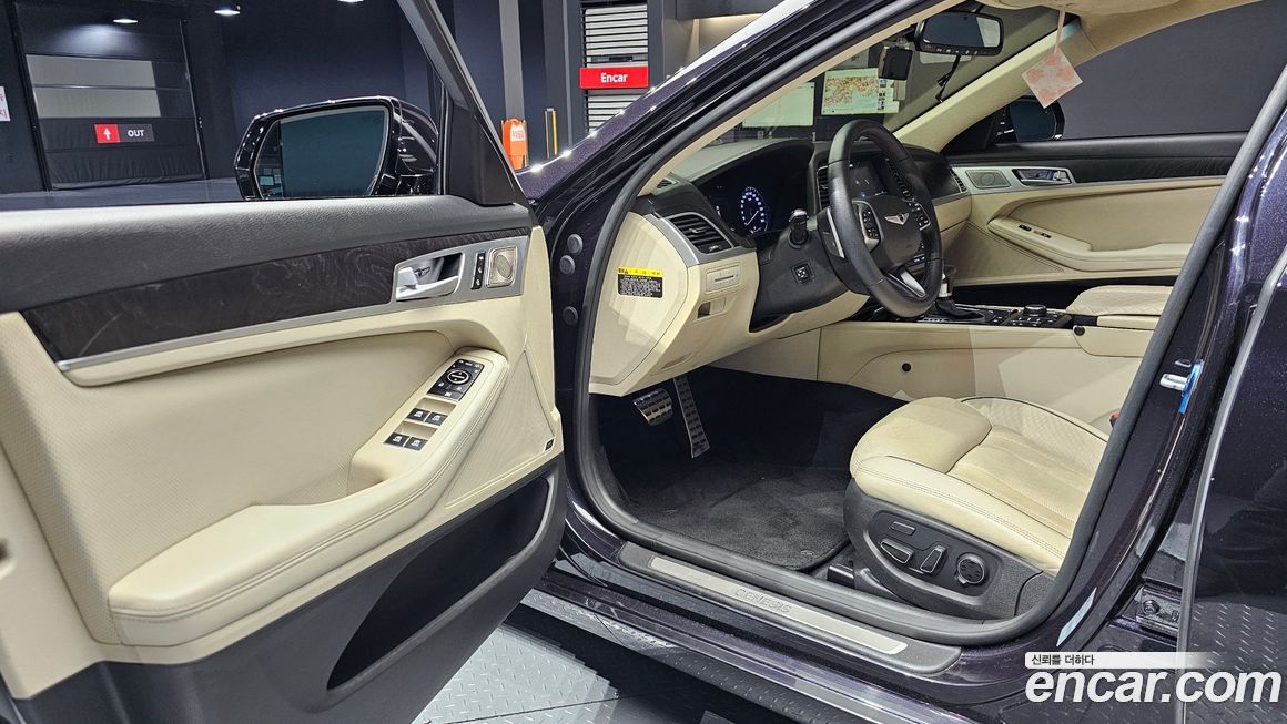 Hyundai Genesis 2014