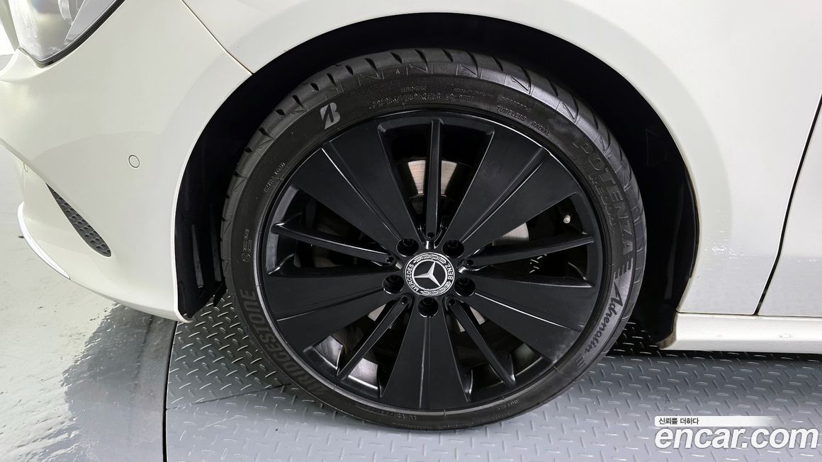 Mercedes-Benz CLA-Class 2017