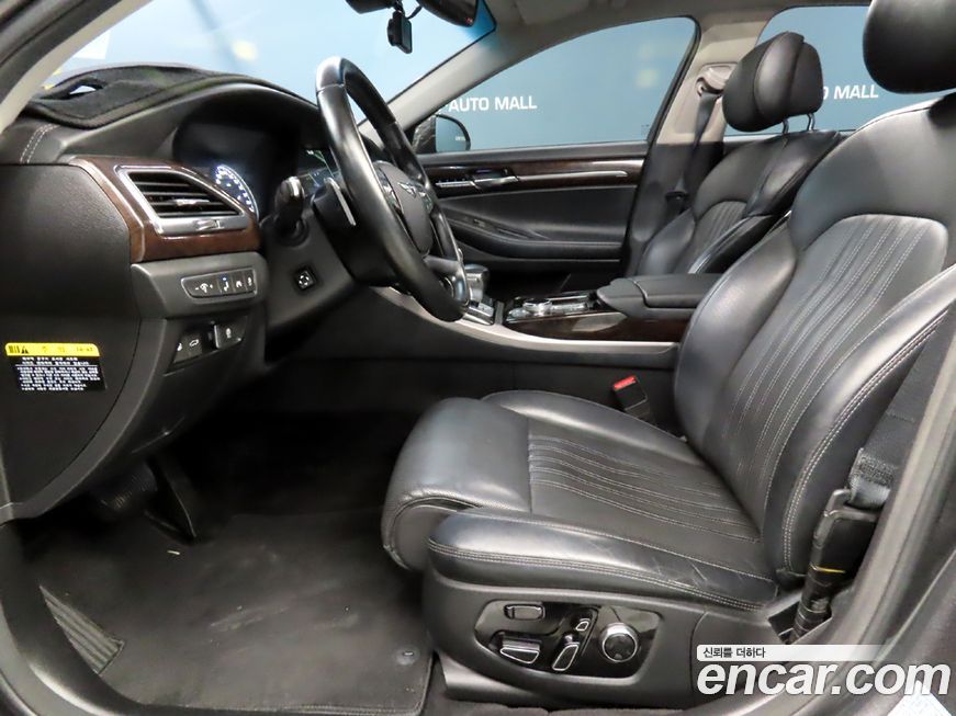 Genesis EQ900 2018