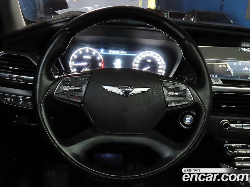 Genesis EQ900 2018