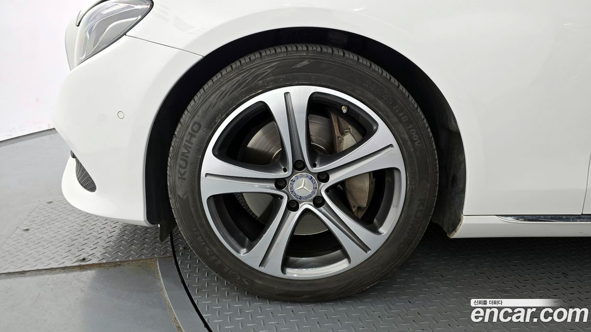 Mercedes-Benz E-Class 2017