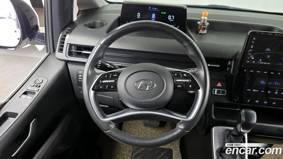 Hyundai Staria 2022