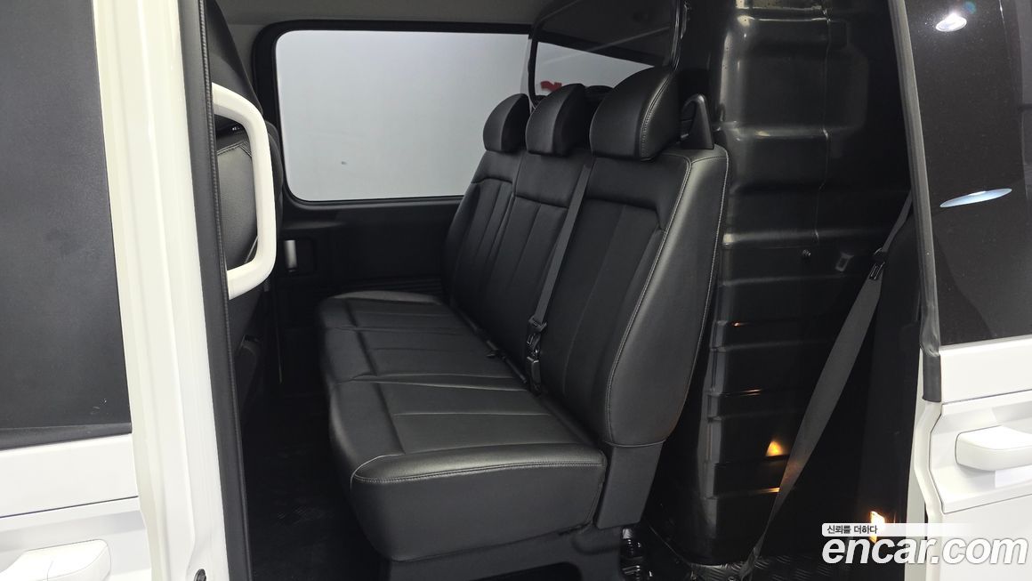 Hyundai Staria 2022