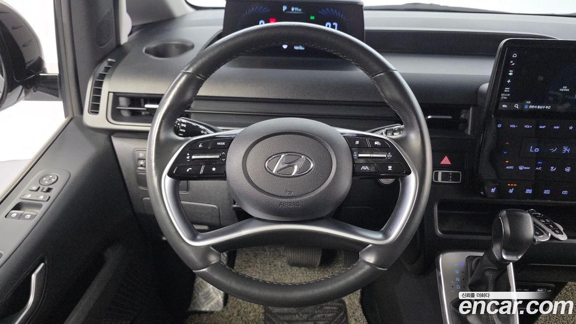 Hyundai Staria 2022