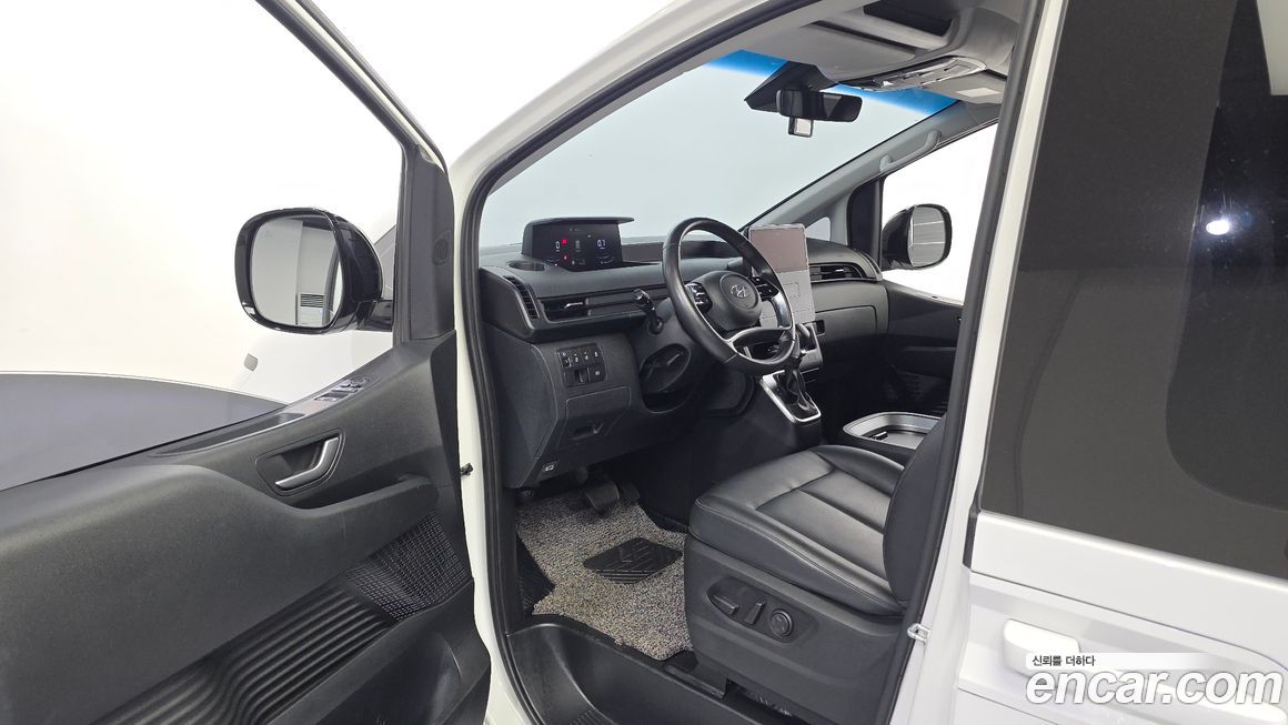 Hyundai Staria 2022