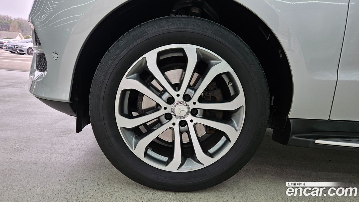 Mercedes-Benz GLE-Class 2016