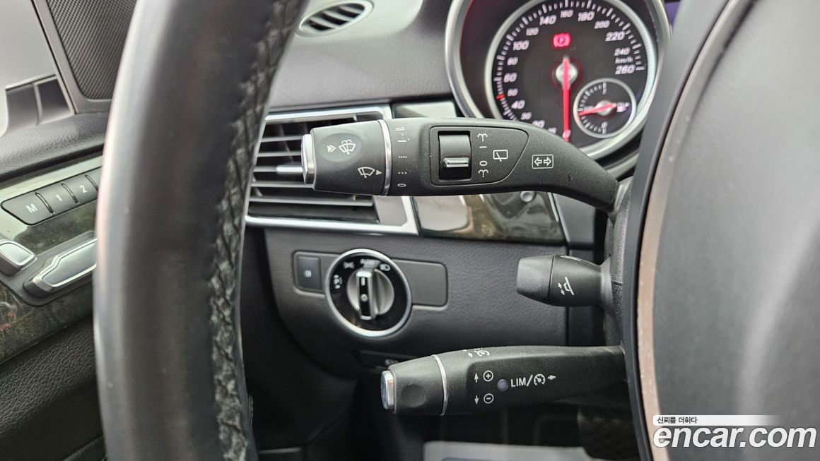 Mercedes-Benz GLE-Class 2016