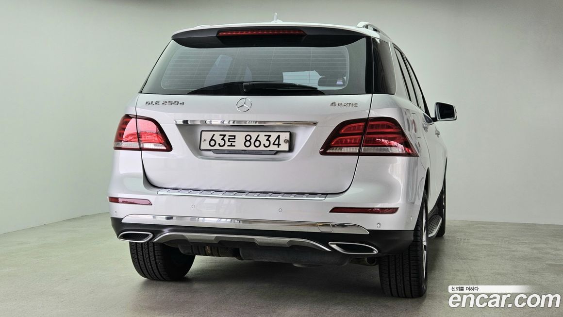 Mercedes-Benz GLE-Class 2016