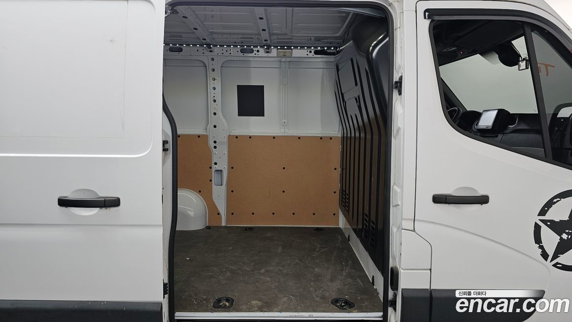 Renault-KoreaSamsung Master 2022