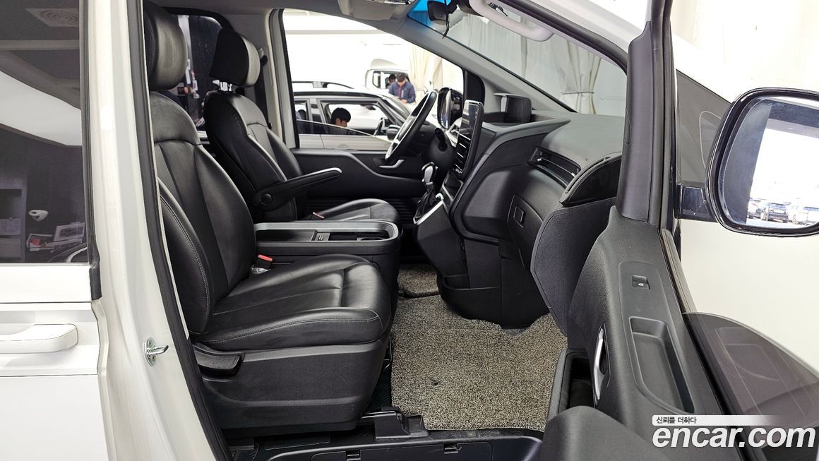 Hyundai Staria 2022