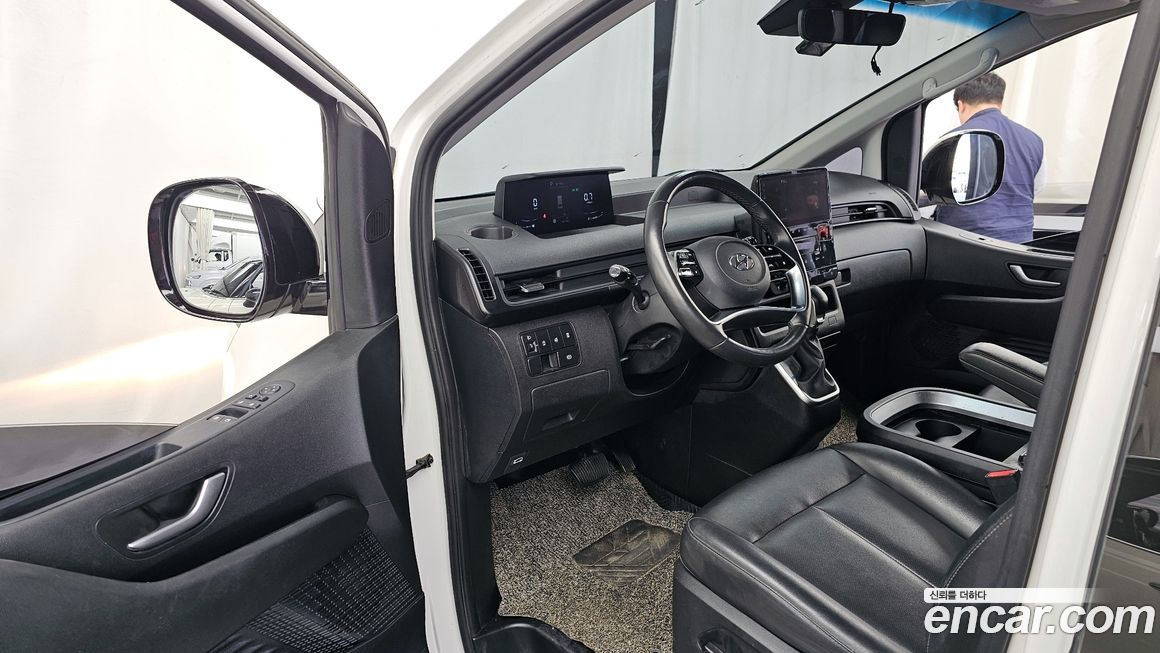 Hyundai Staria 2022