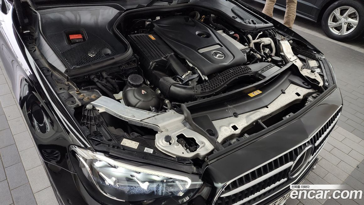 Mercedes-Benz E-Class 2021