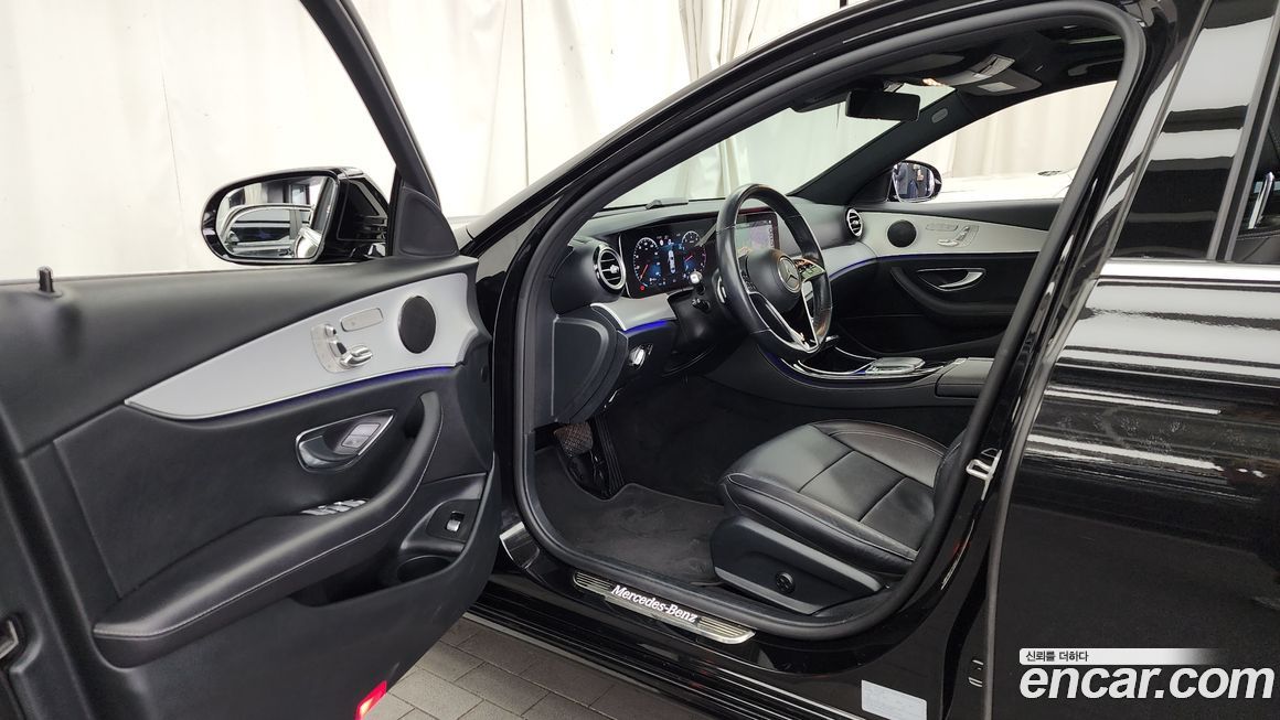 Mercedes-Benz E-Class 2021