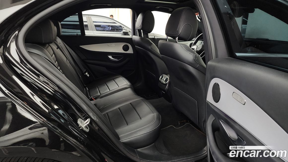 Mercedes-Benz E-Class 2021