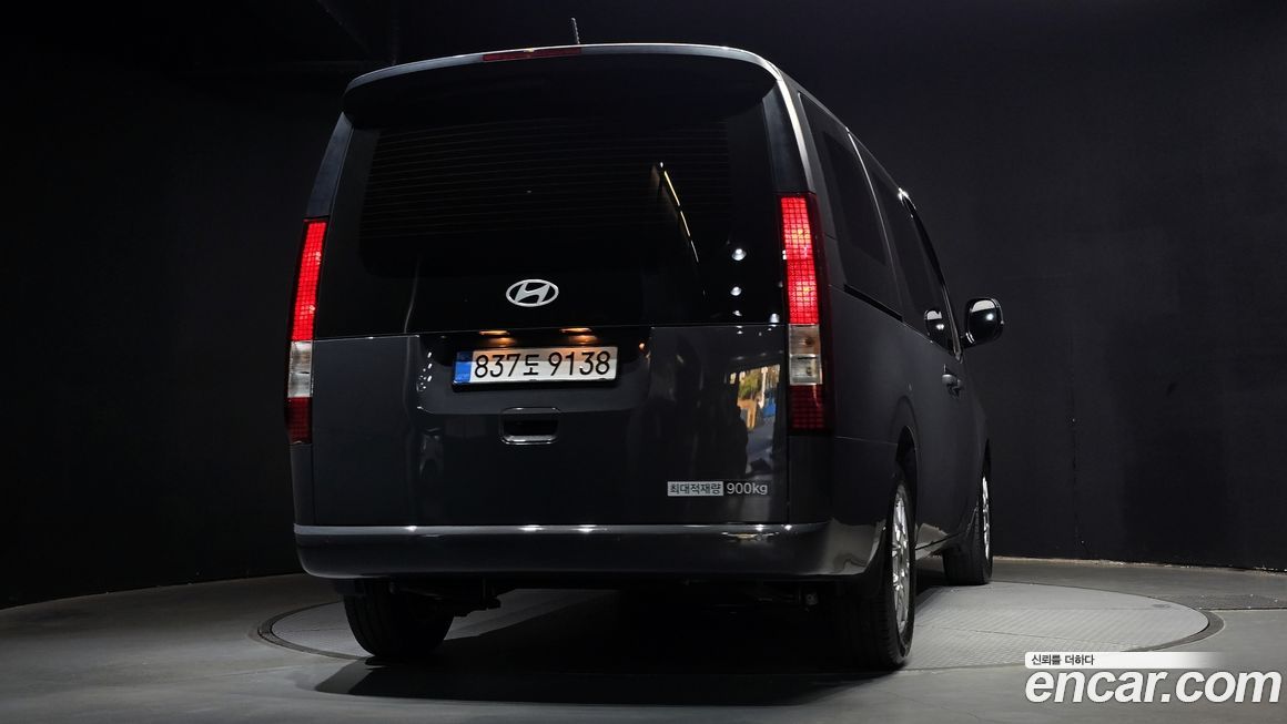 Hyundai Staria 2025
