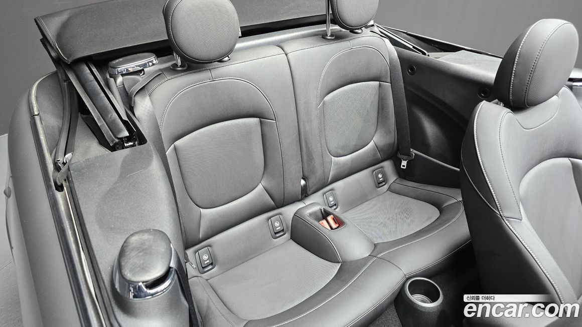 Mini Cooper Convertible 2024