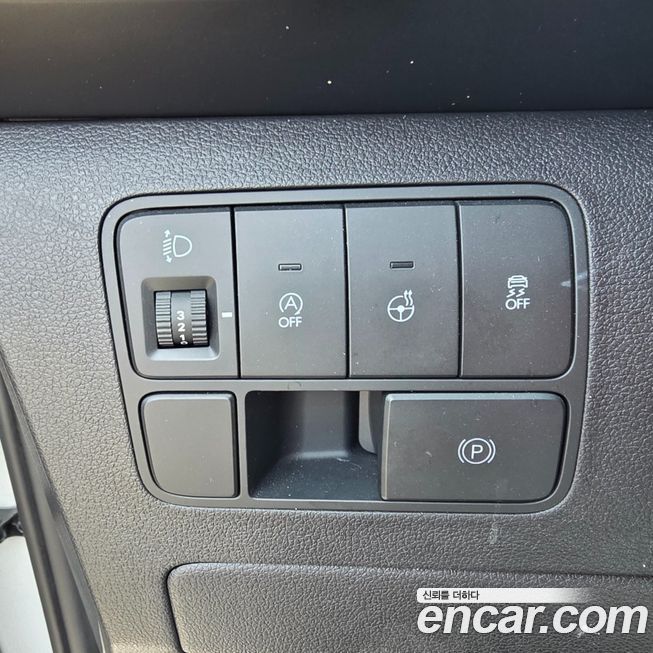 Hyundai Staria 2025