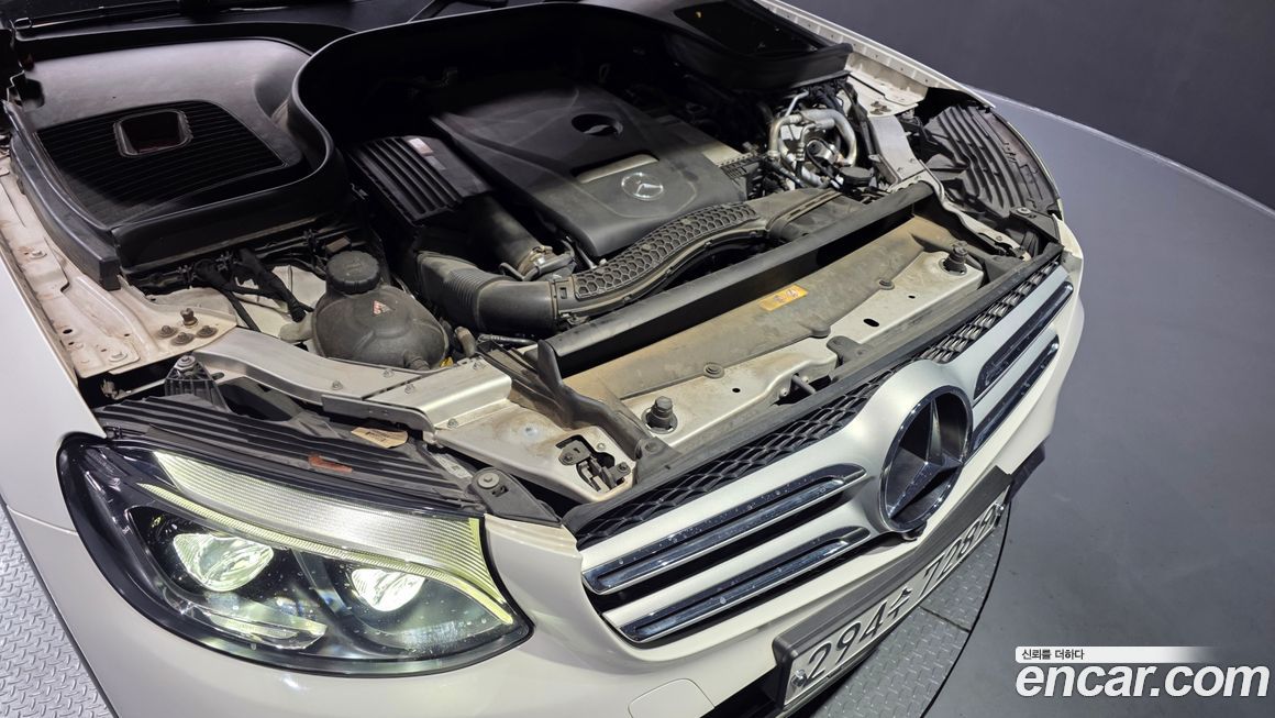 Mercedes-Benz GLC-Class 2019