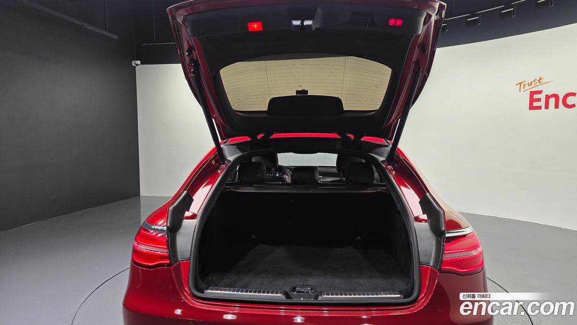 Mercedes-Benz GLC-Class 2019