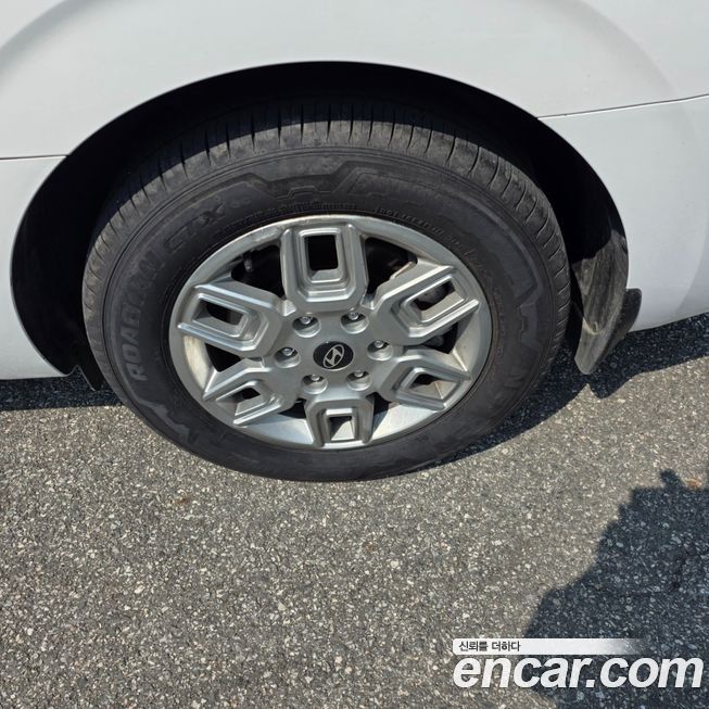 Hyundai Staria 2025