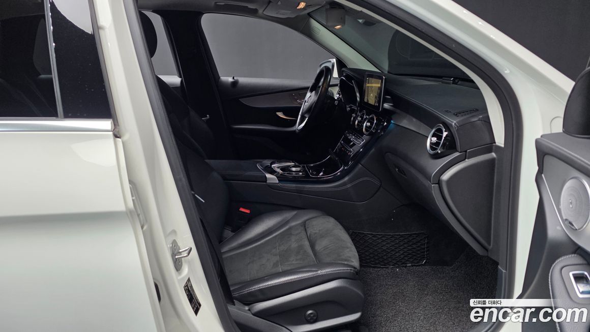 Mercedes-Benz GLC-Class 2019