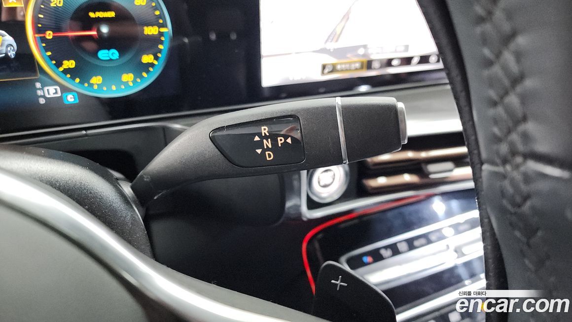 Mercedes-Benz EQC 2020