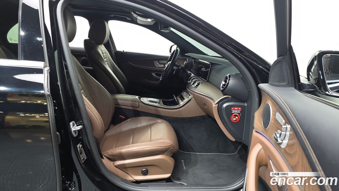 Mercedes-Benz E-Class 2021