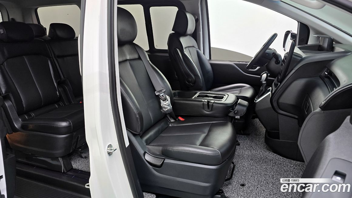 Hyundai Staria 2023
