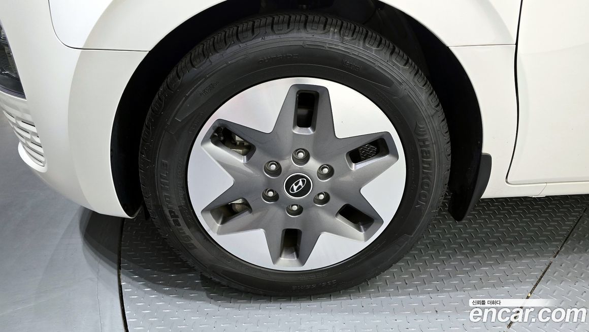 Hyundai Staria 2023