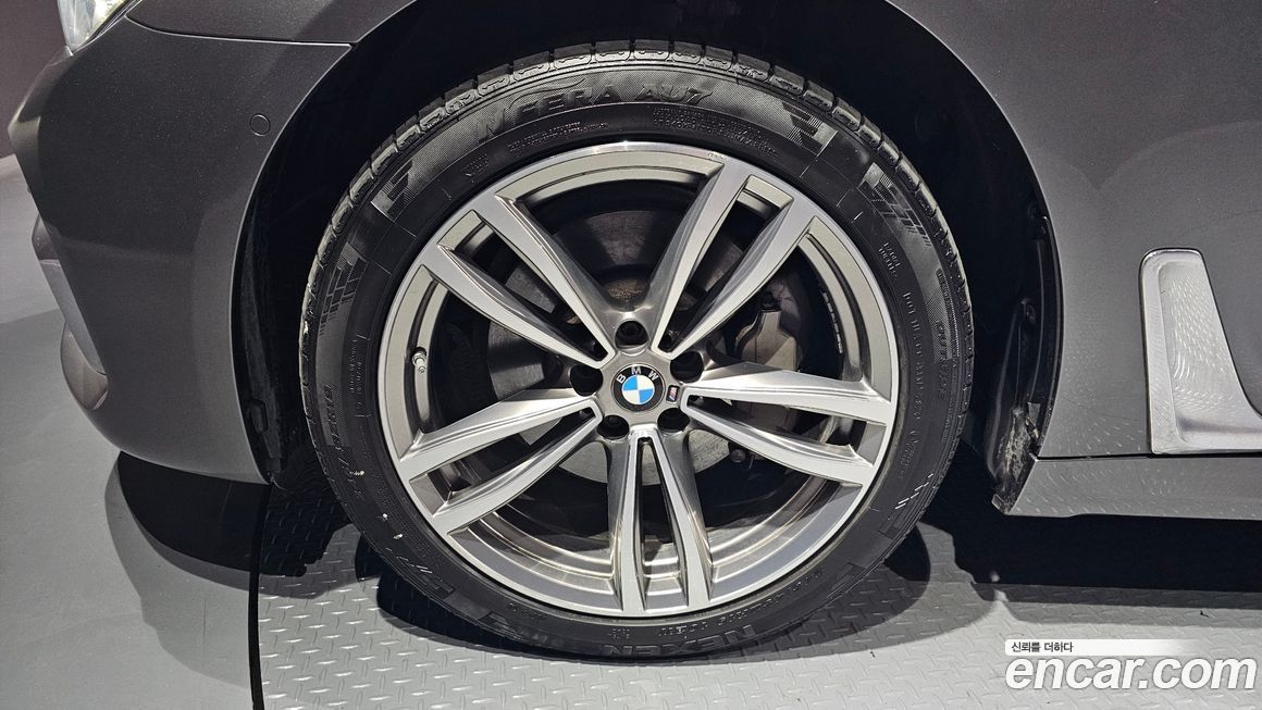 BMW 7-Series 2017