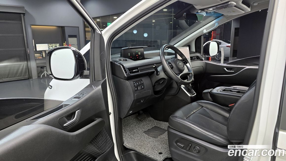 Hyundai Staria 2023