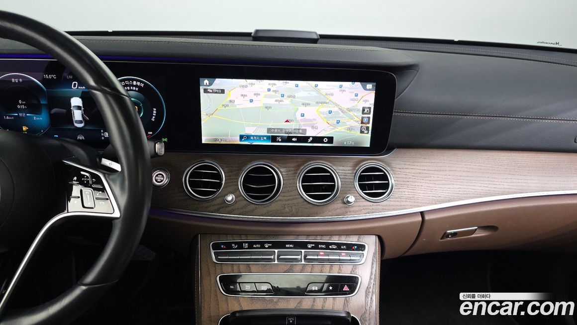 Mercedes-Benz E-Class 2021