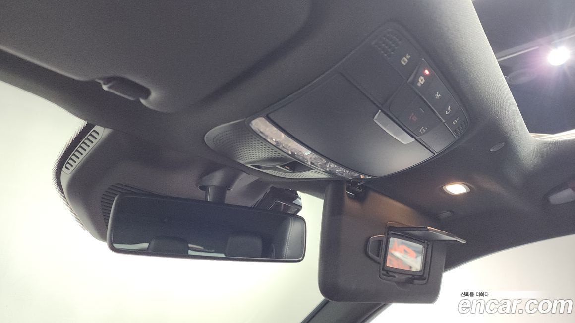 Mercedes-Benz EQC 2020