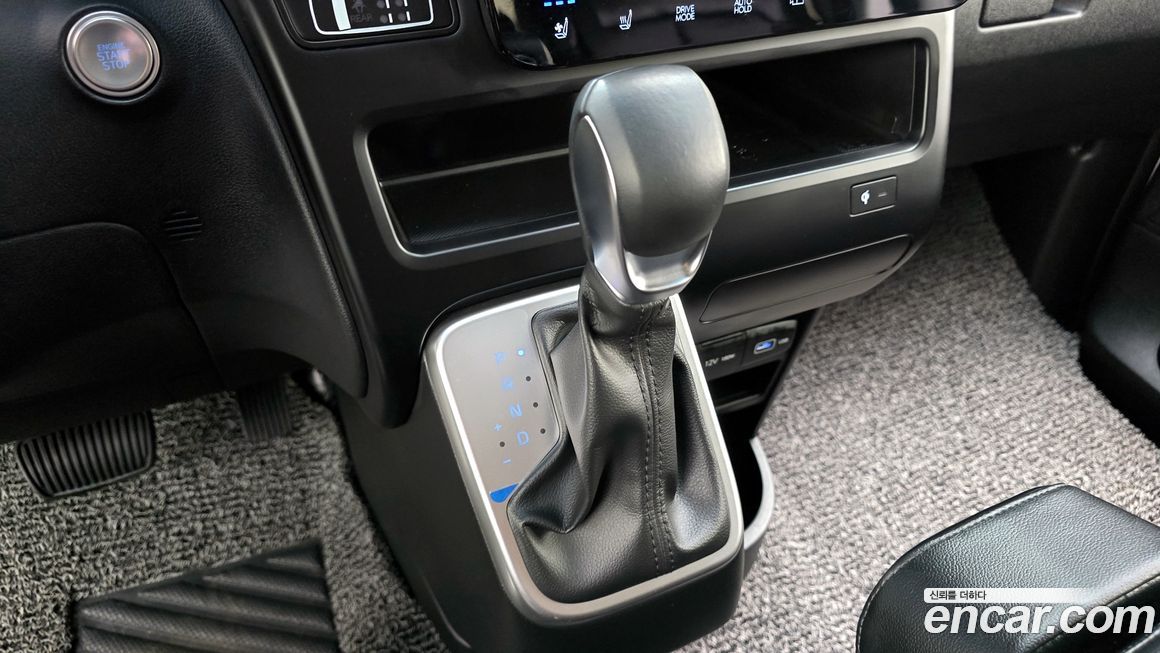 Hyundai Staria 2023