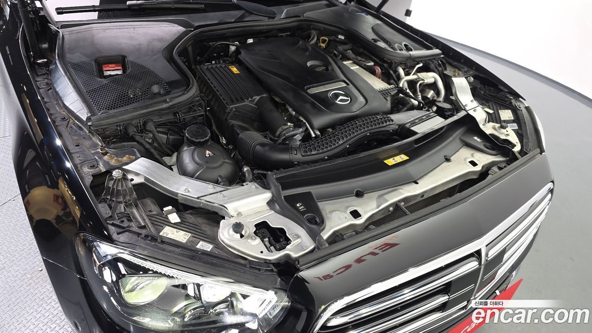 Mercedes-Benz E-Class 2021