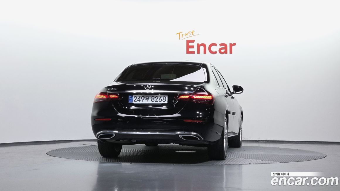 Mercedes-Benz E-Class 2021