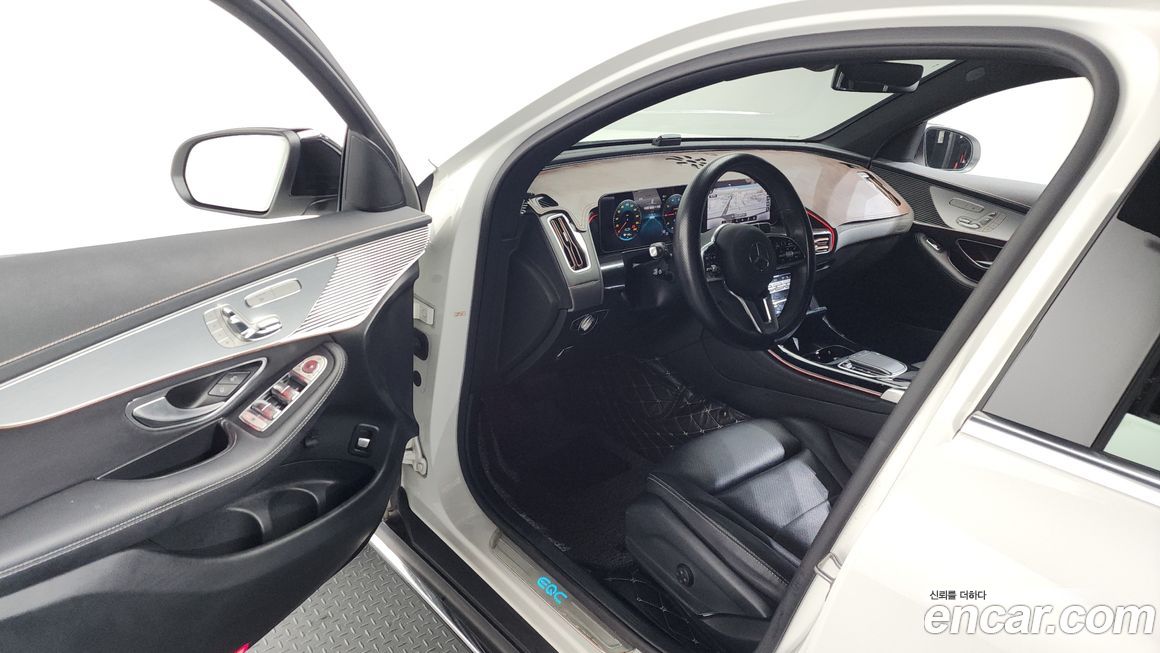Mercedes-Benz EQC 2020