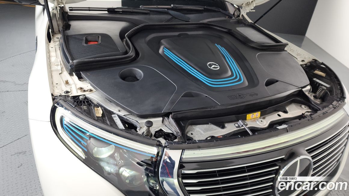 Mercedes-Benz EQC 2020