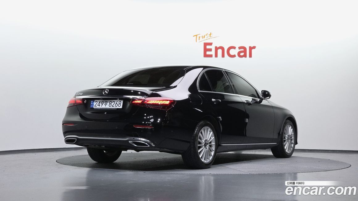 Mercedes-Benz E-Class 2021