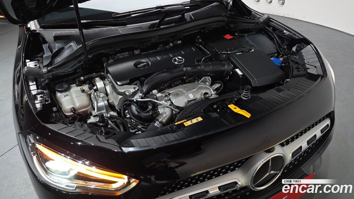 Mercedes-Benz GLA-Class 2023