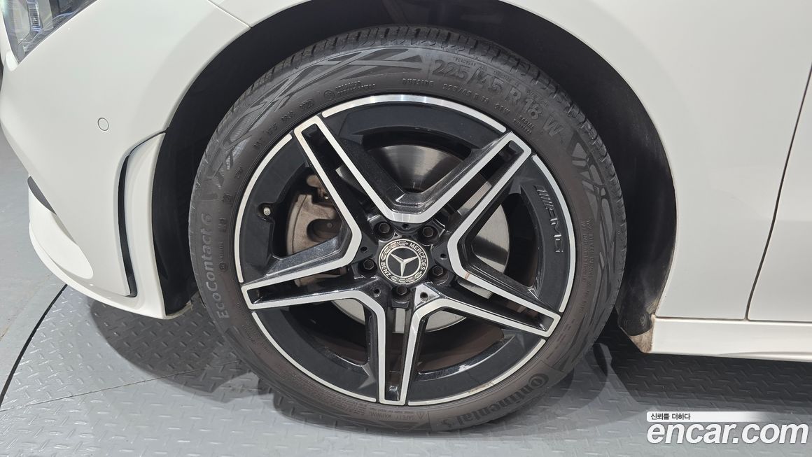 Mercedes-Benz CLA-Class 2021