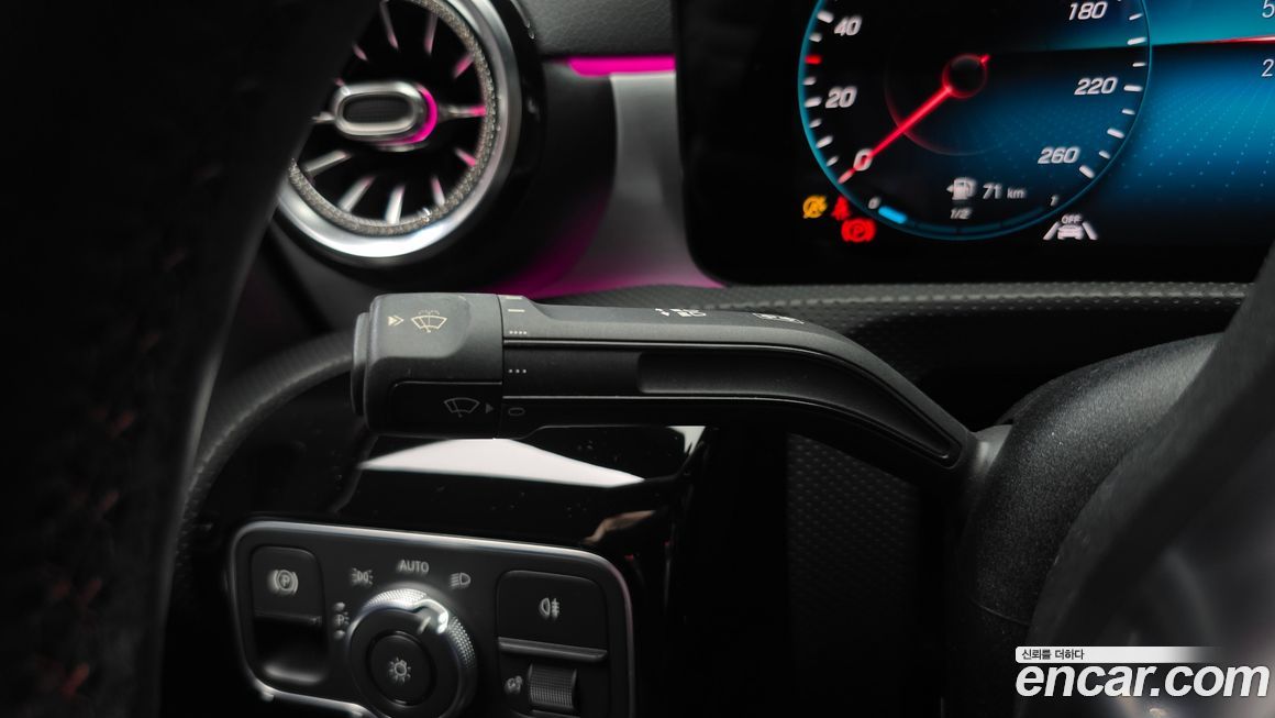 Mercedes-Benz CLA-Class 2021