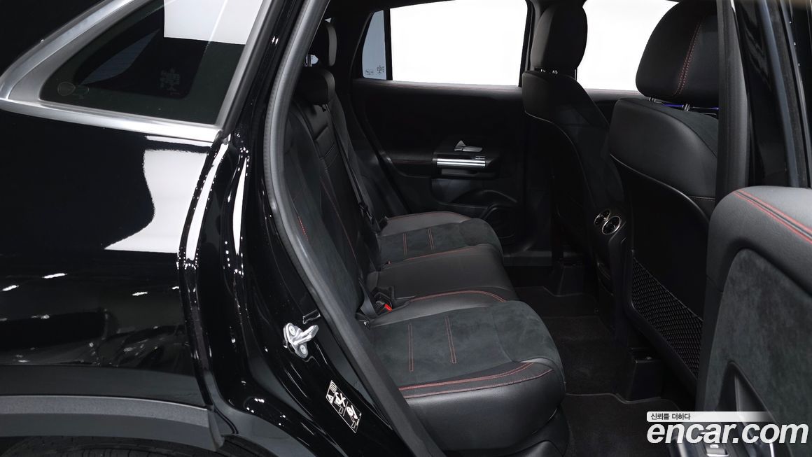 Mercedes-Benz GLA-Class 2023