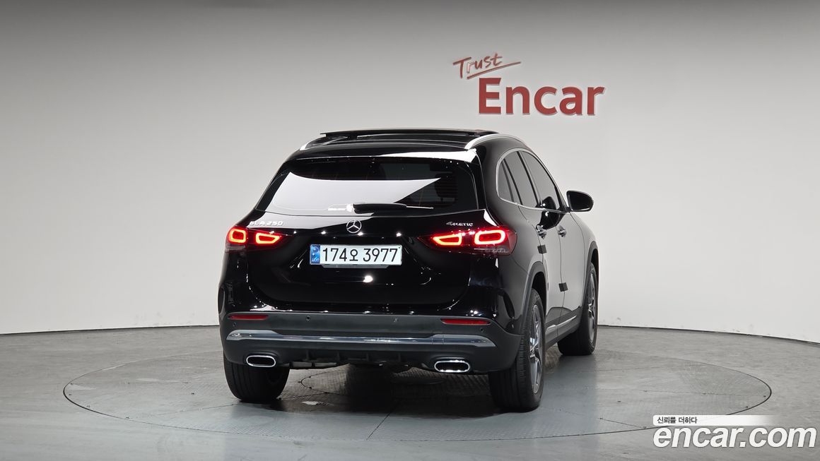 Mercedes-Benz GLA-Class 2023