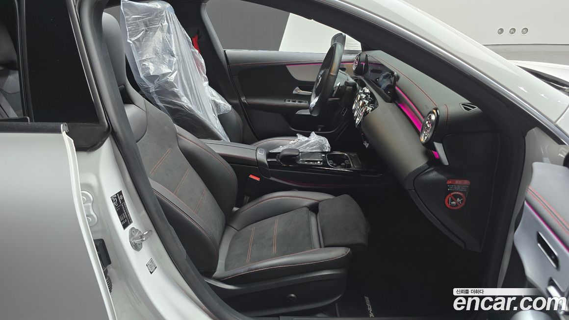 Mercedes-Benz CLA-Class 2021