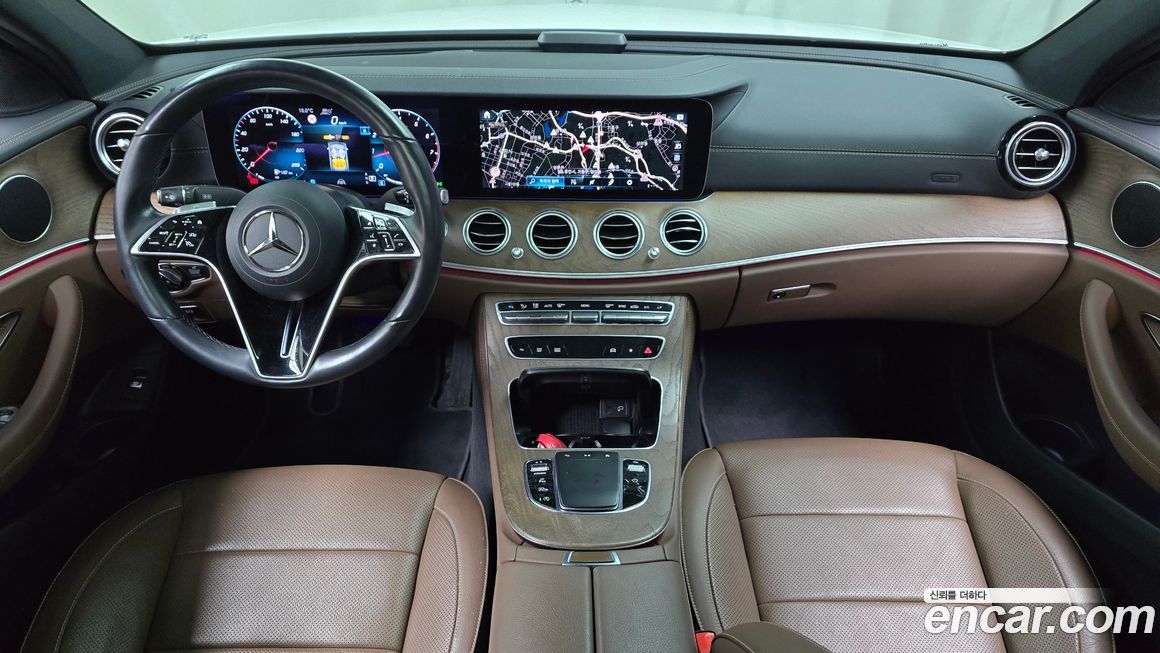 Mercedes-Benz E-Class 2021