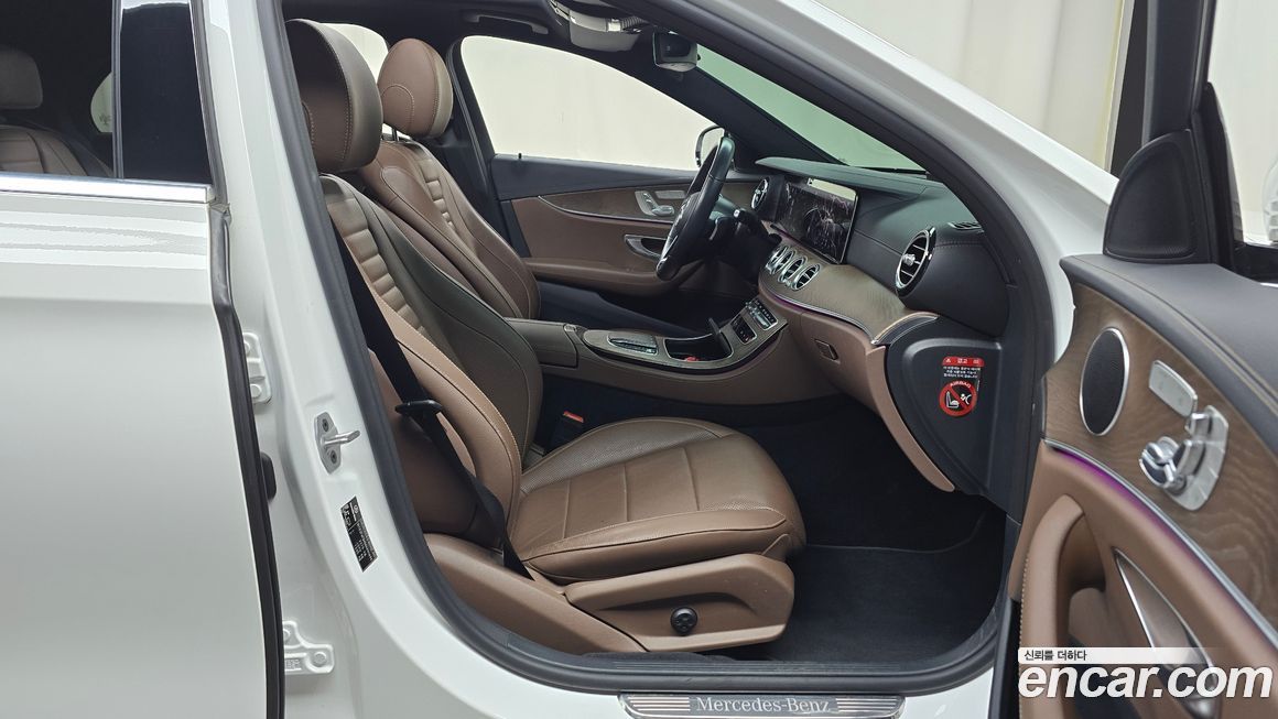 Mercedes-Benz E-Class 2021