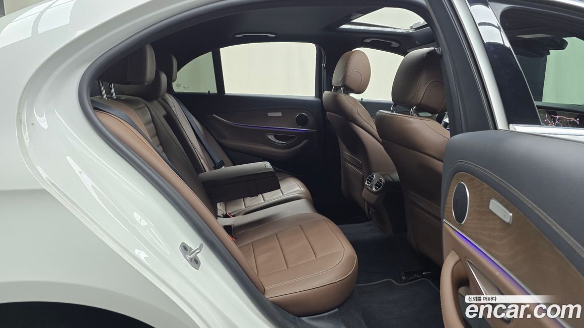 Mercedes-Benz E-Class 2021