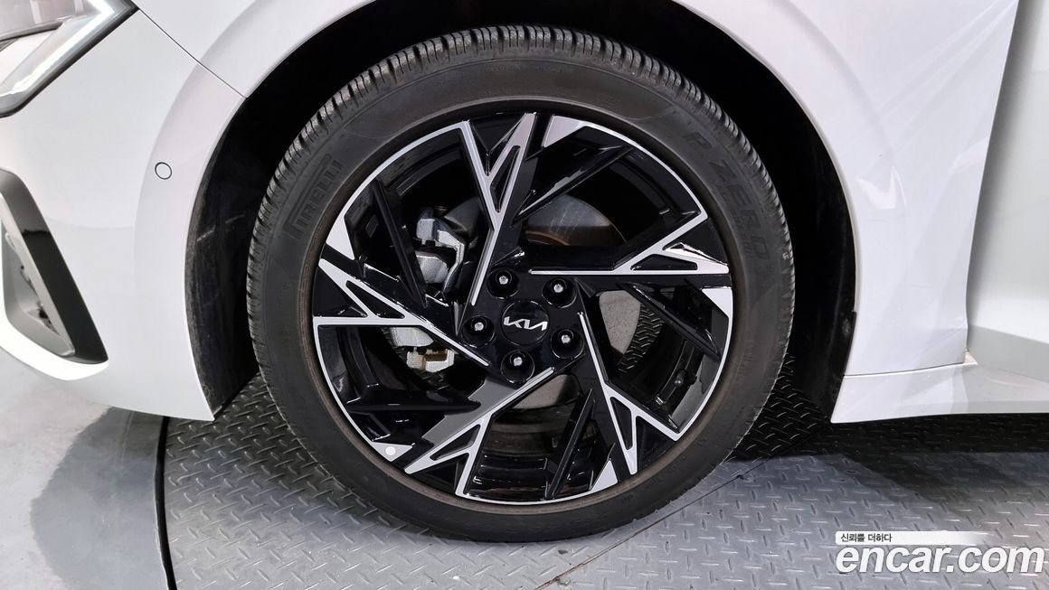 Kia K5 2025