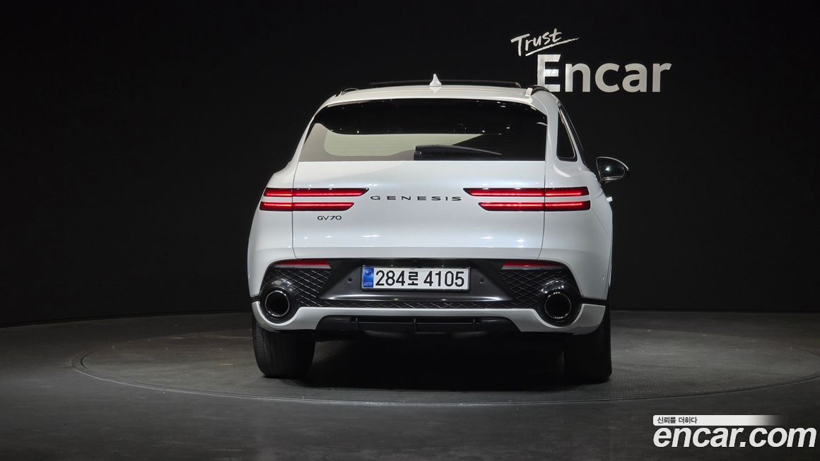 Genesis GV70 2024
